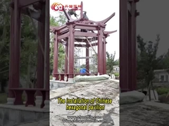 さび止め木が付いている屋外の中庭の小屋の中国のパビリオン