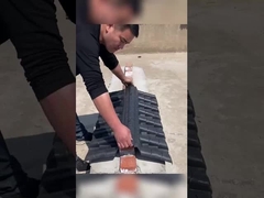 庭の壁のための中国の伝統的なプラスチック屋根タイルの設置