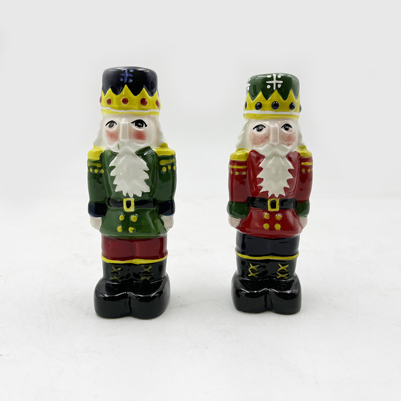 クリスマス 塩と胡桃セット 新品 陶器 サンタクロース シェイカポット キッチン装飾用