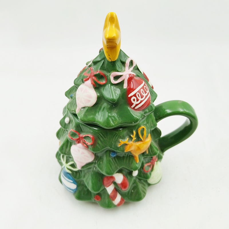 グリーン クリスマスツリーカップ 可愛い陶磁クリスマスのカップ 蓋付き ギフトのための家飾り