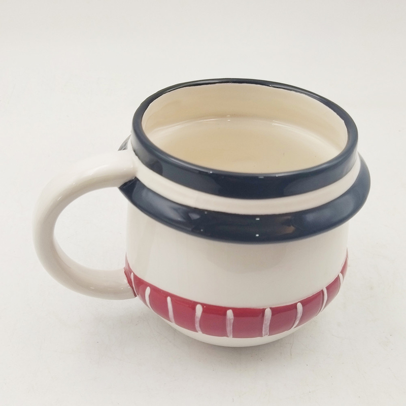 カスタマイズされた陶器 クリスマスカップ 輝く仕上げとカラフルなデザイン