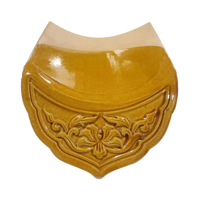 建築資材 古風 瓦 金色 屋根瓦 寺院 修道院 建築用